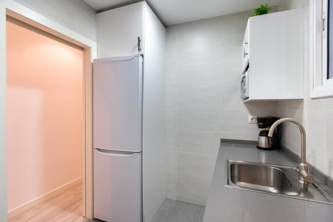 Pere Serafi 2 Bedroom Apartment Барселона Екстер'єр фото