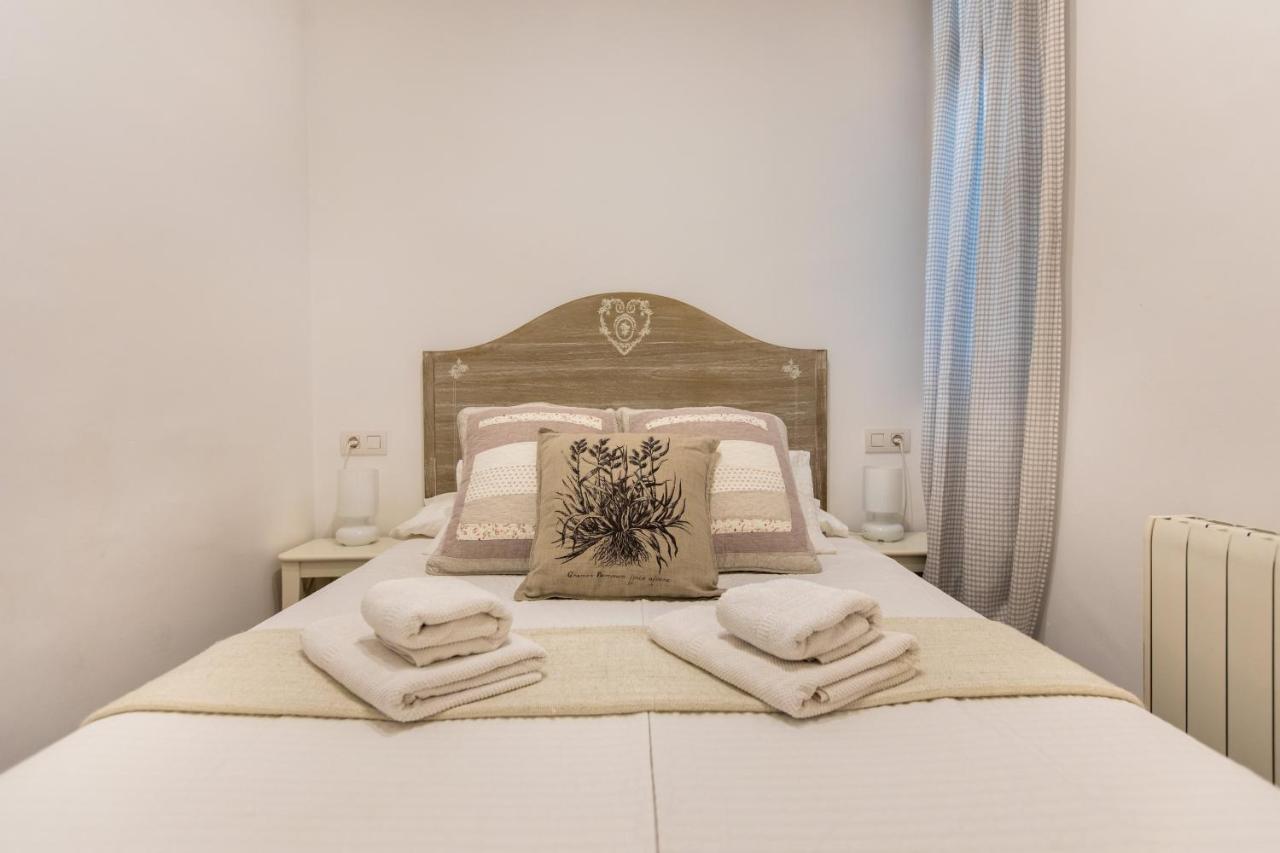 Pere Serafi 2 Bedroom Apartment Барселона Екстер'єр фото