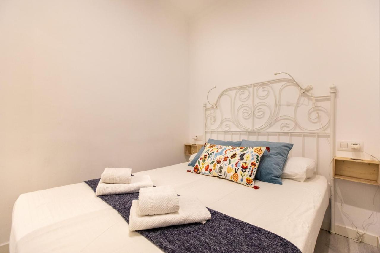 Pere Serafi 2 Bedroom Apartment Барселона Екстер'єр фото