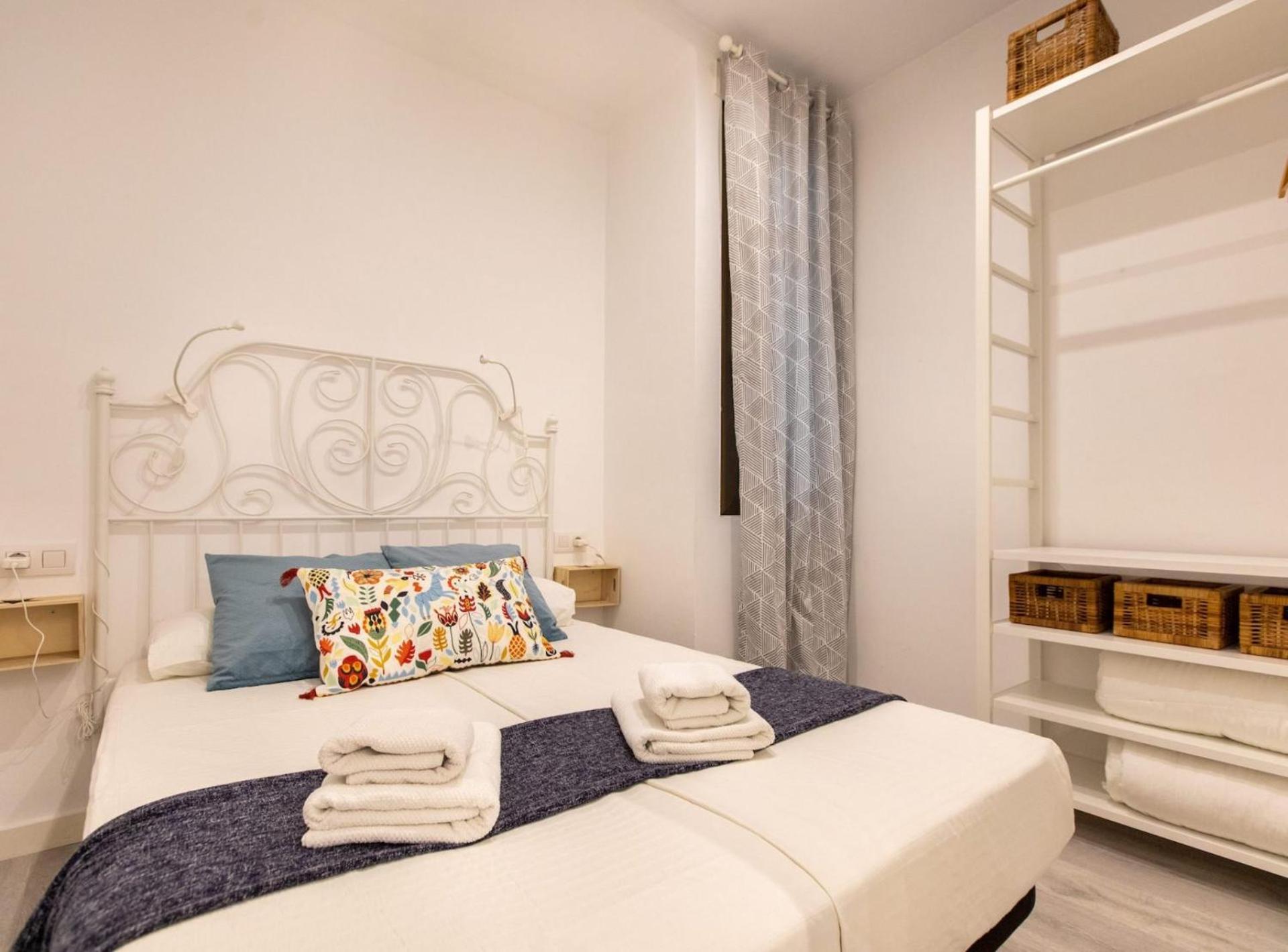 Pere Serafi 2 Bedroom Apartment Барселона Екстер'єр фото