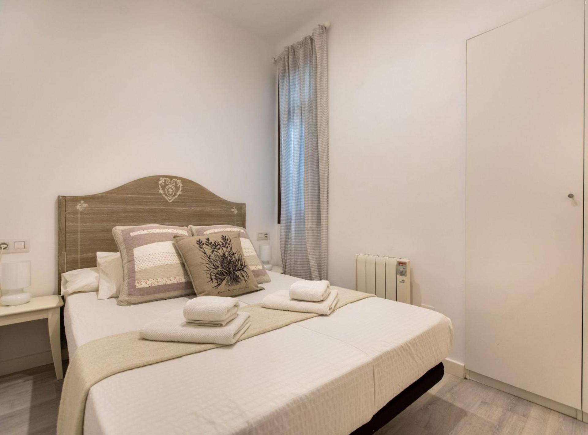 Pere Serafi 2 Bedroom Apartment Барселона Екстер'єр фото