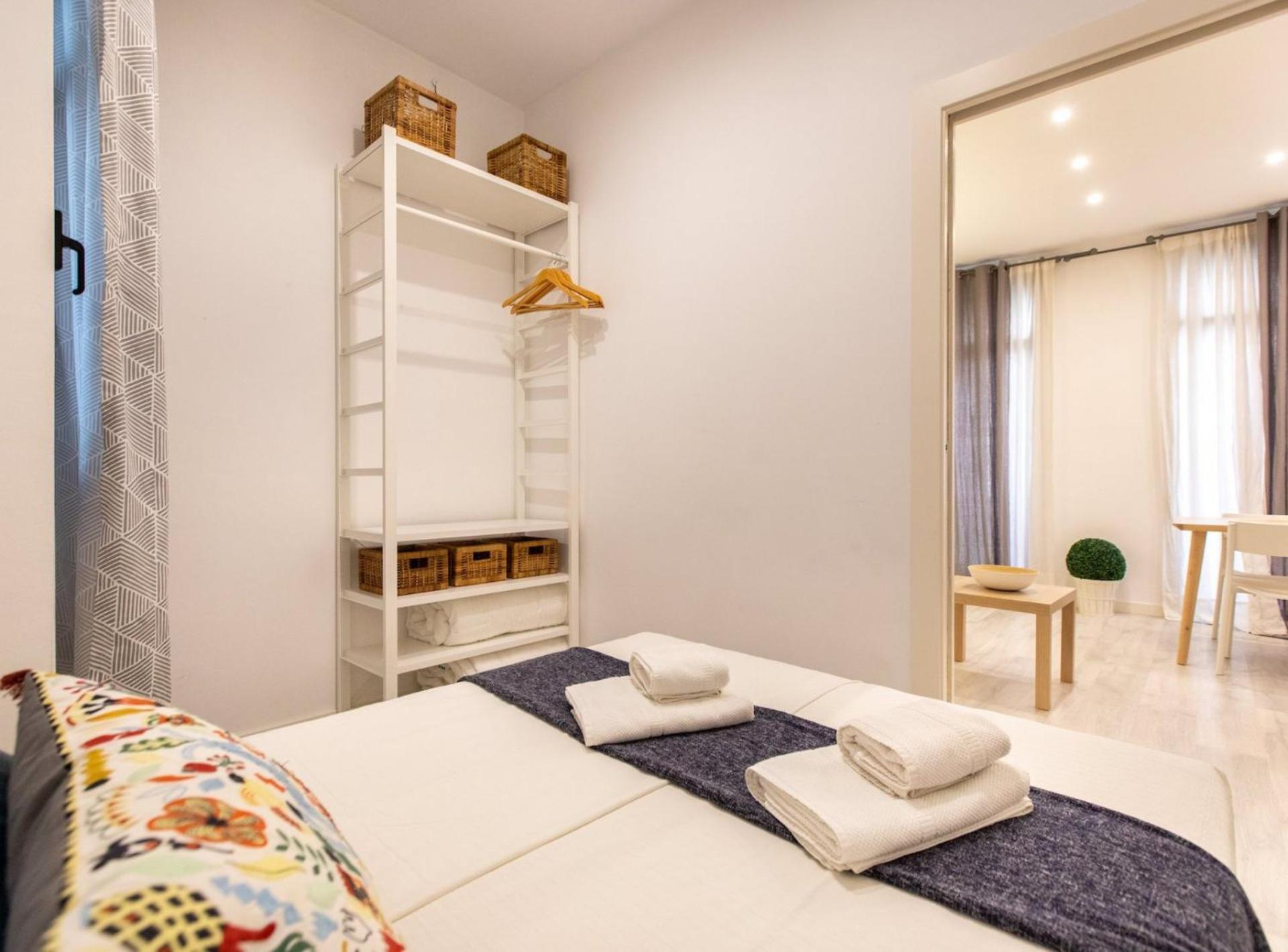 Pere Serafi 2 Bedroom Apartment Барселона Екстер'єр фото